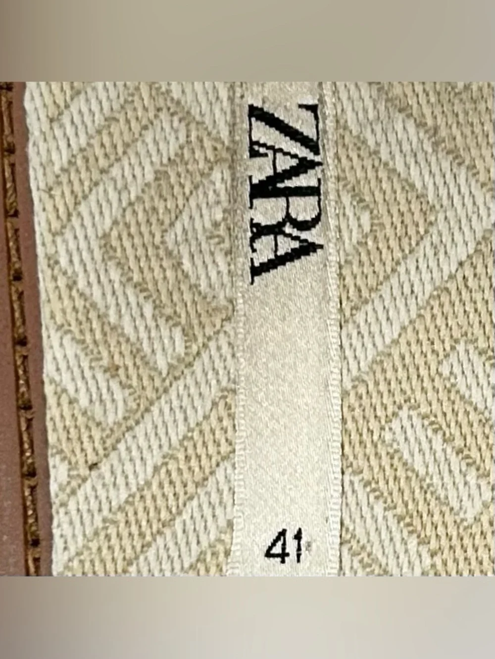 Zara Women’s Flat Sandals Slides Shoes Beige Fabric Size 10 / 41 Square Toe - Picture 4 of 6